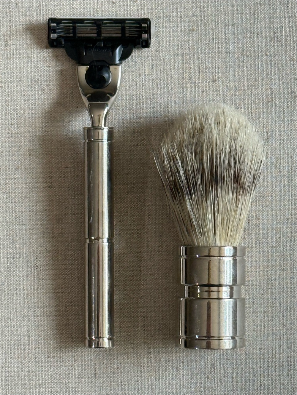 Vintage-Style Silver Safety Razor & Shaving Brush Set | Classic Men’s Grooming